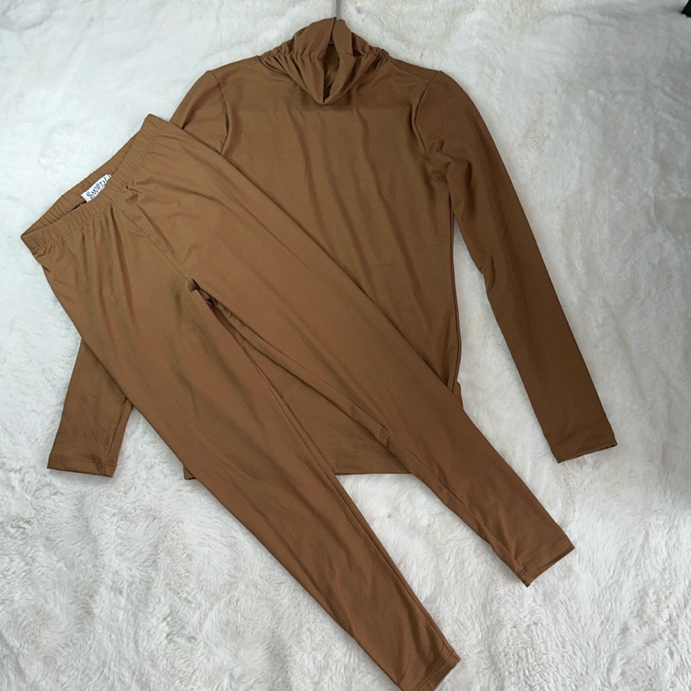 2 piece legging and turtleneck